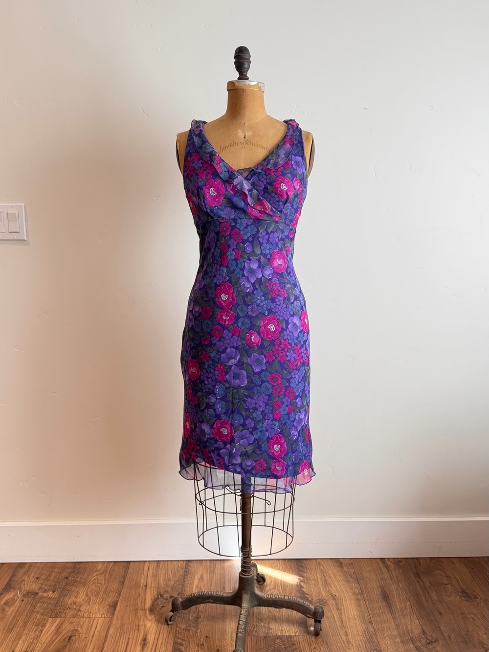 Vintage 90s Purple Floral Sleeveless V-Neck Midi Dress